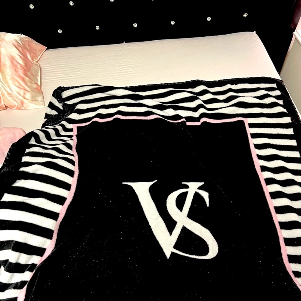 Victoria’s Secret blanket